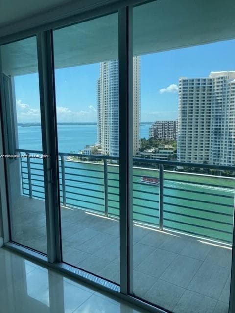 335 S Biscayne Blvd # 1805, Miami, FL 33131