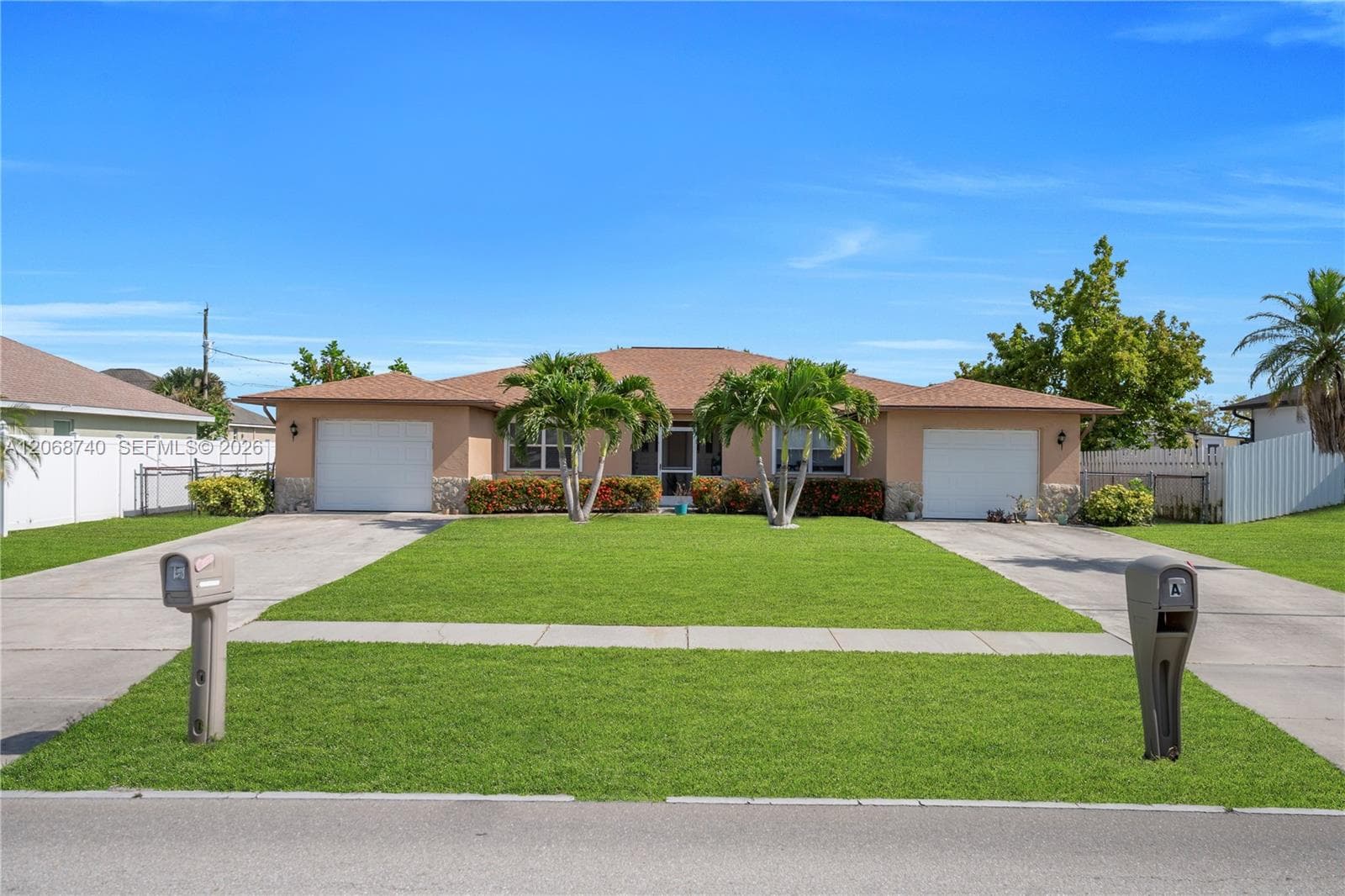 836 Trafalgar PKWY, Cape Coral, FL 33991 photo 4