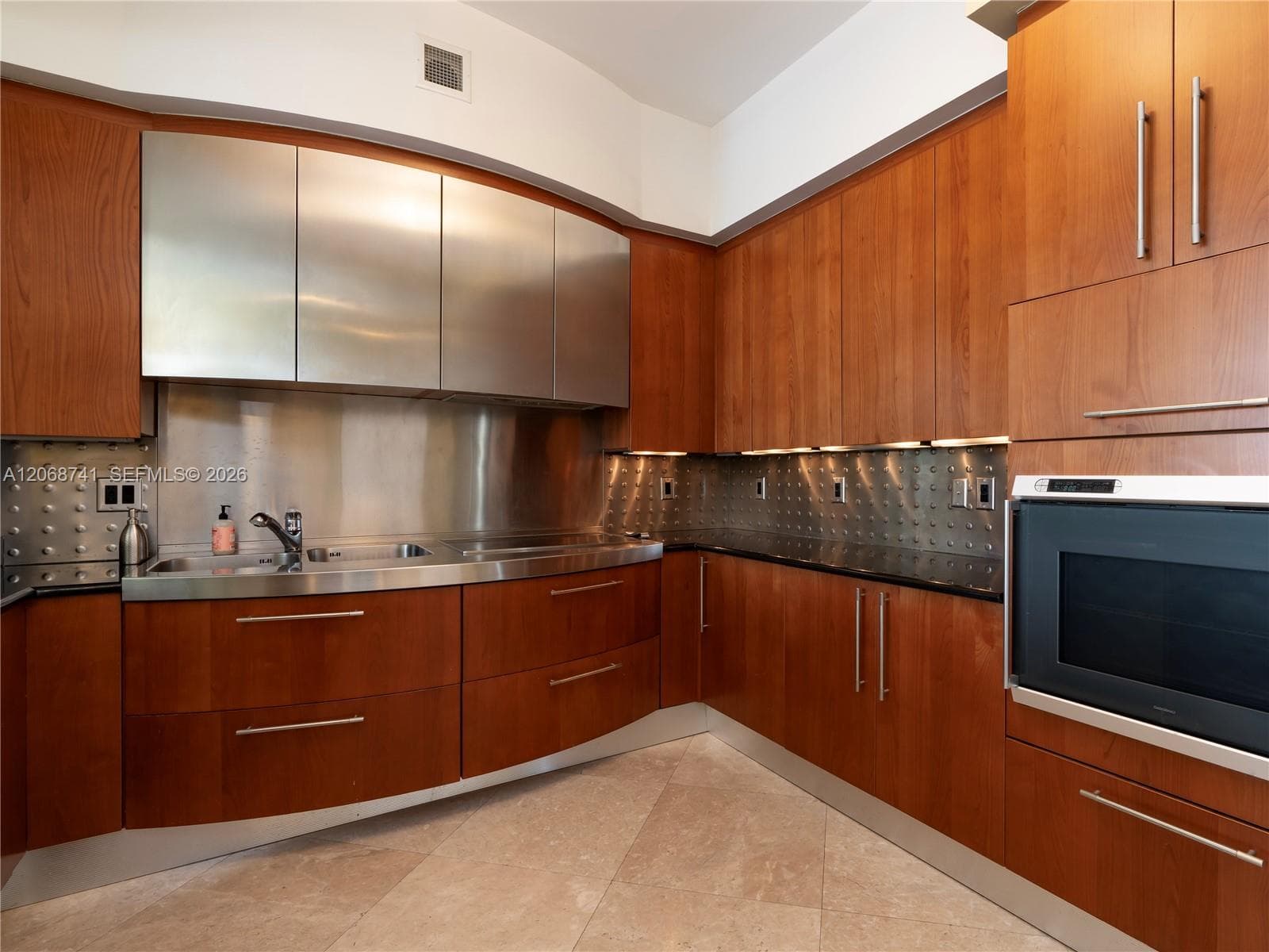 18101 Collins Ave # 503, Sunny Isles Beach, FL 33160 photo 3