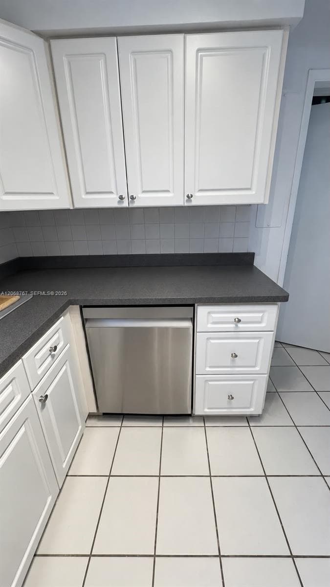 7552 Hispanola Ave, North Bay Village, FL 33141 photo 3