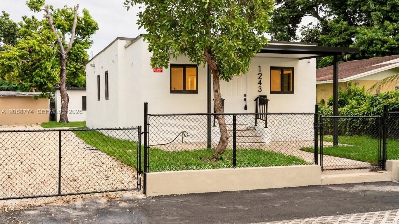1243 NW 29th Ter, Miami, FL 33142