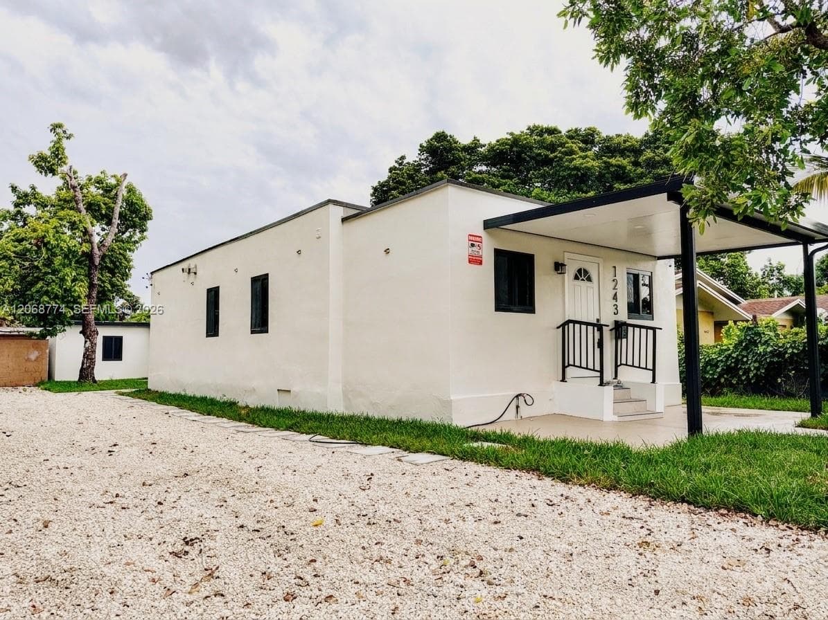 1243 NW 29th Ter, Miami, FL 33142 photo 4