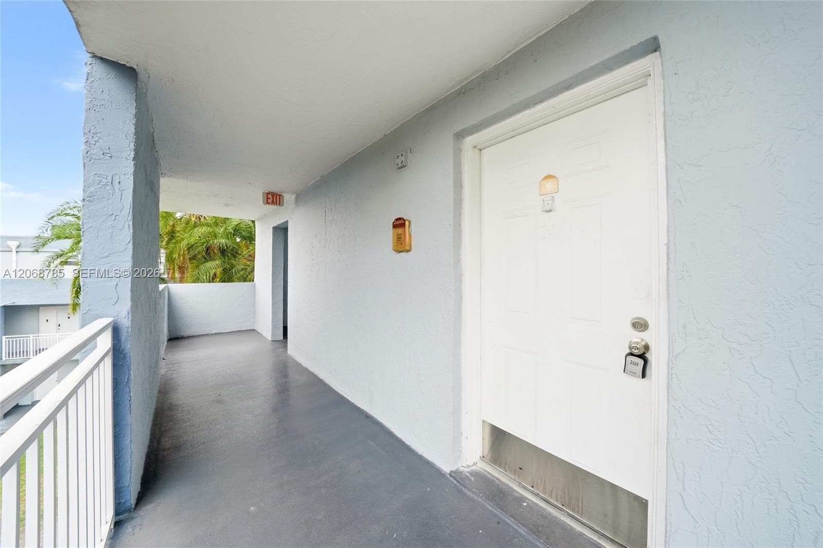 9375 Fontainebleau Blvd # L301, Miami, FL 33172 photo 3