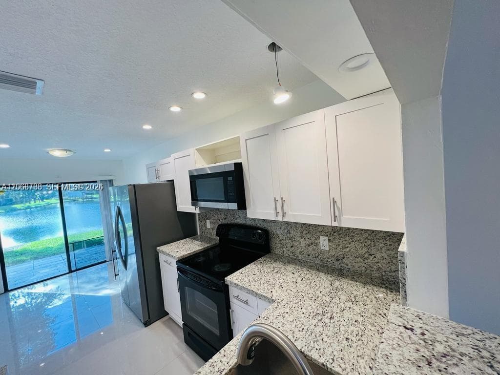 4157 SW 85th Ave # 3, Davie, FL 33328 photo 2