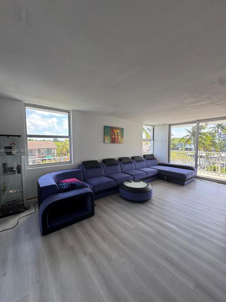 16570 NE 26th Ave # 3F, North Miami Beach, FL 33160 photo 5