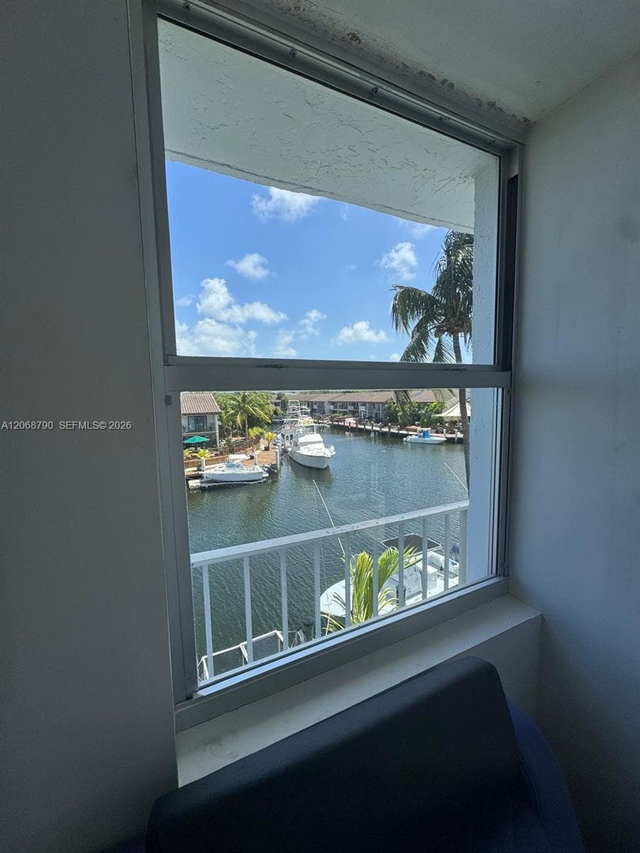 16570 NE 26th Ave # 3F, North Miami Beach, FL 33160 photo 4