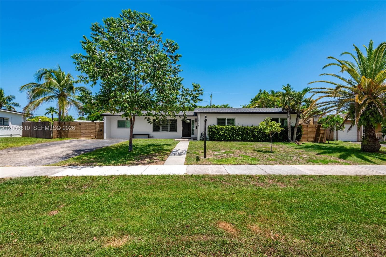 18145 SW 95th Ct, Palmetto Bay, FL 33157