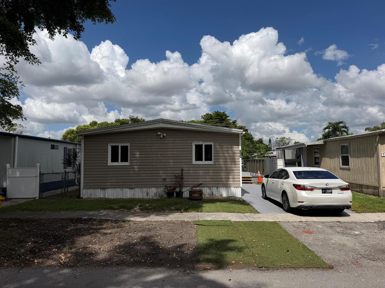 650 NW 214TH Avenue, Pembroke Pines, FL 33029