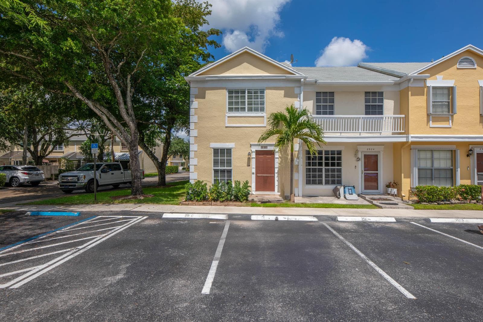 2900 DORCHESTER Lane # 2900, Cooper City, FL 33026