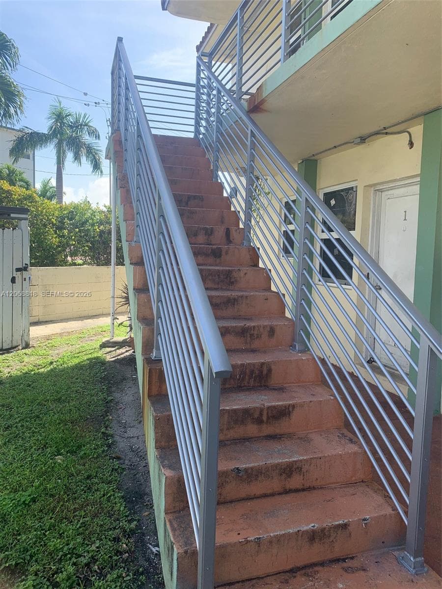 2 S Shore Dr # 15, Miami Beach, FL 33141 photo 5