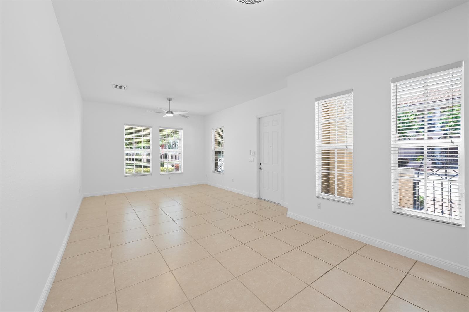870 NW 83RD Lane, Boca Raton, FL 33487 photo 5