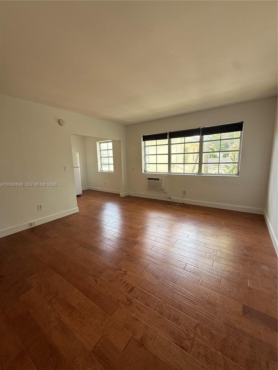 1616 Michigan Ave # 15, Miami Beach, FL 33139 photo 2