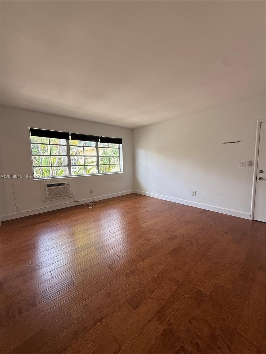 1616 Michigan Ave # 15, Miami Beach, FL 33139 photo 3