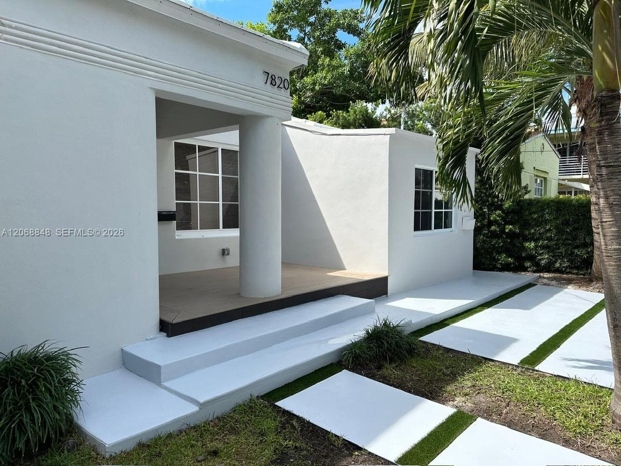 7820 Carlyle Ave, Miami Beach, FL 33141 photo 2