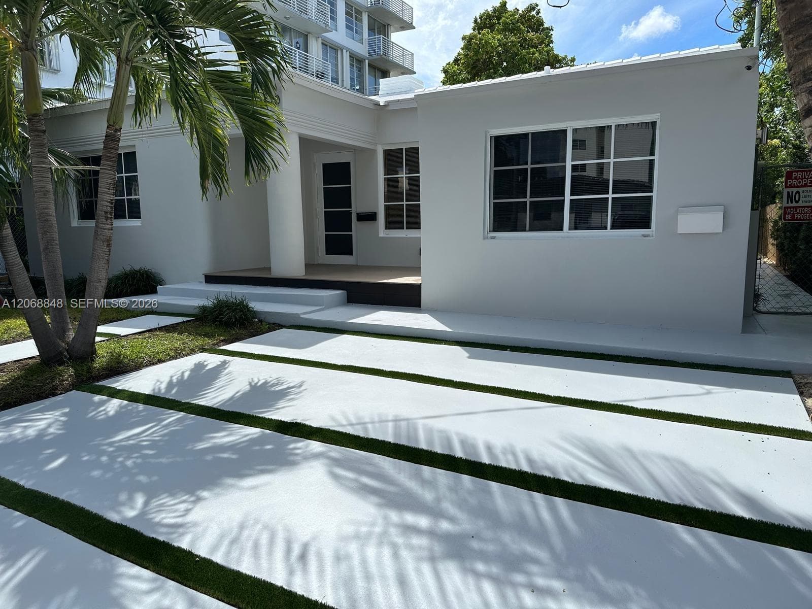 7820 Carlyle Ave, Miami Beach, FL 33141