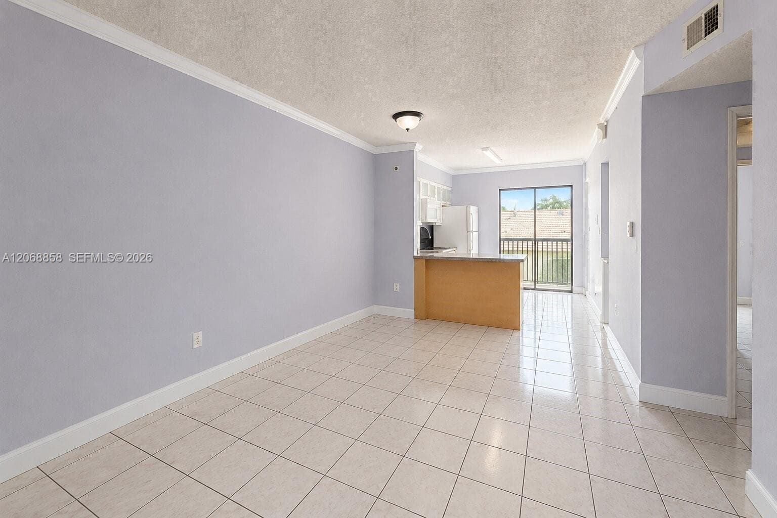 5290 W 21st Ct # 304, Hialeah, FL 33016 photo 2