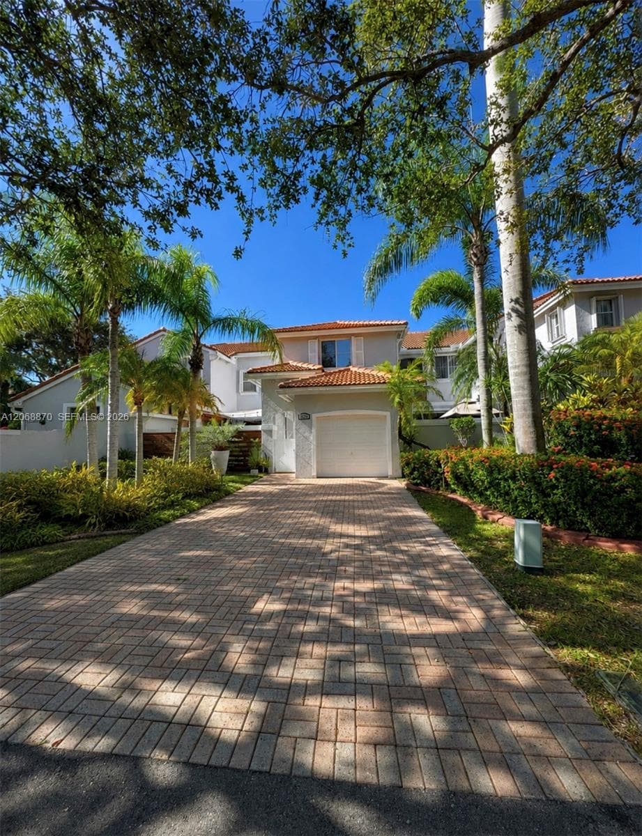 1135 Cherrypalm Ln, Hollywood, FL 33019 photo 4