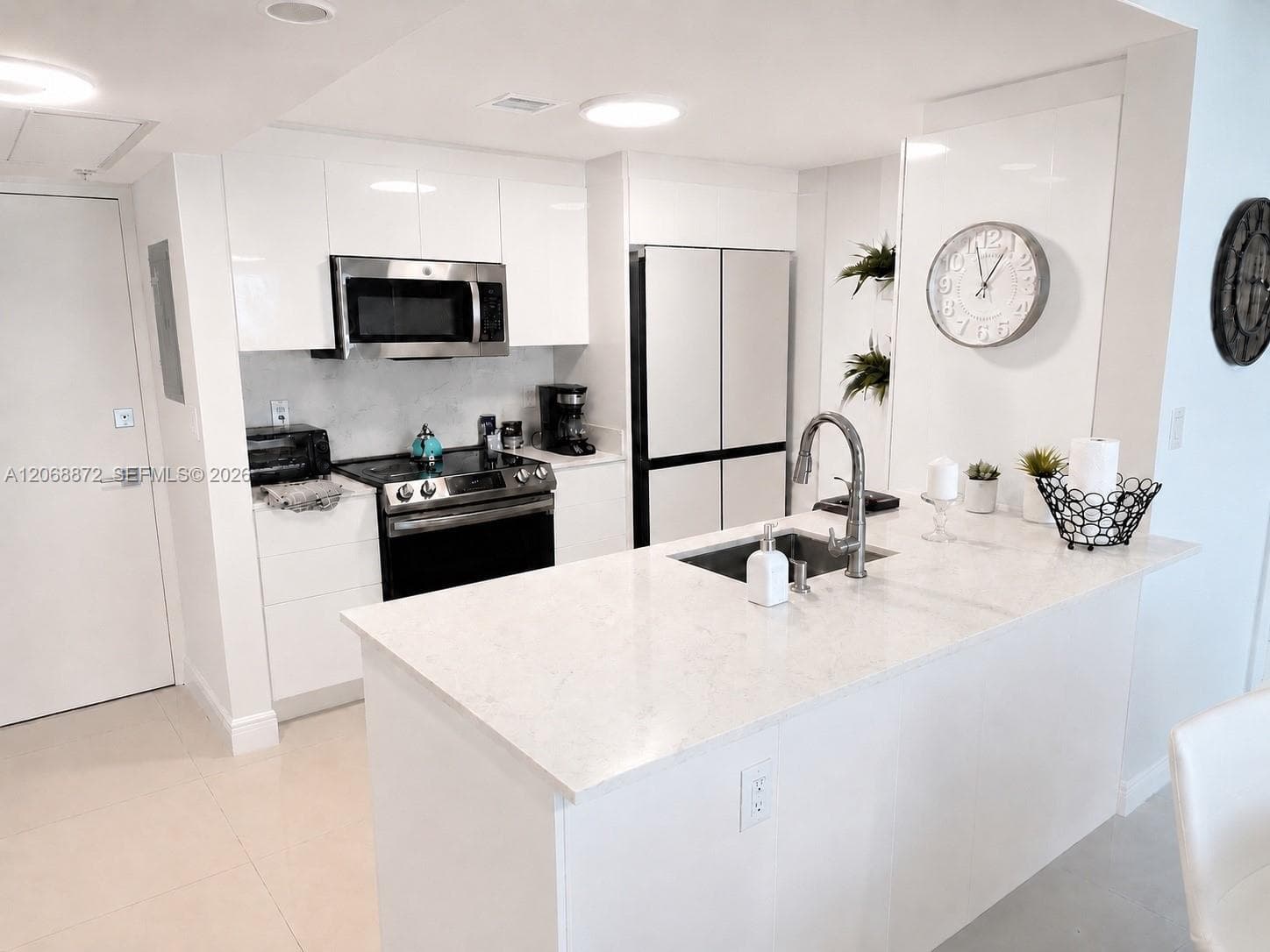10275 Collins Ave # 624, Bal Harbour, FL 33154 photo 2