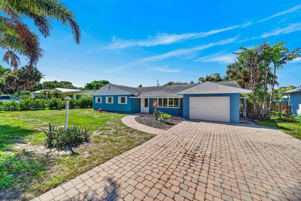 2288 NE PATRICIAN Street, Jensen Beach, FL 34957 photo 2