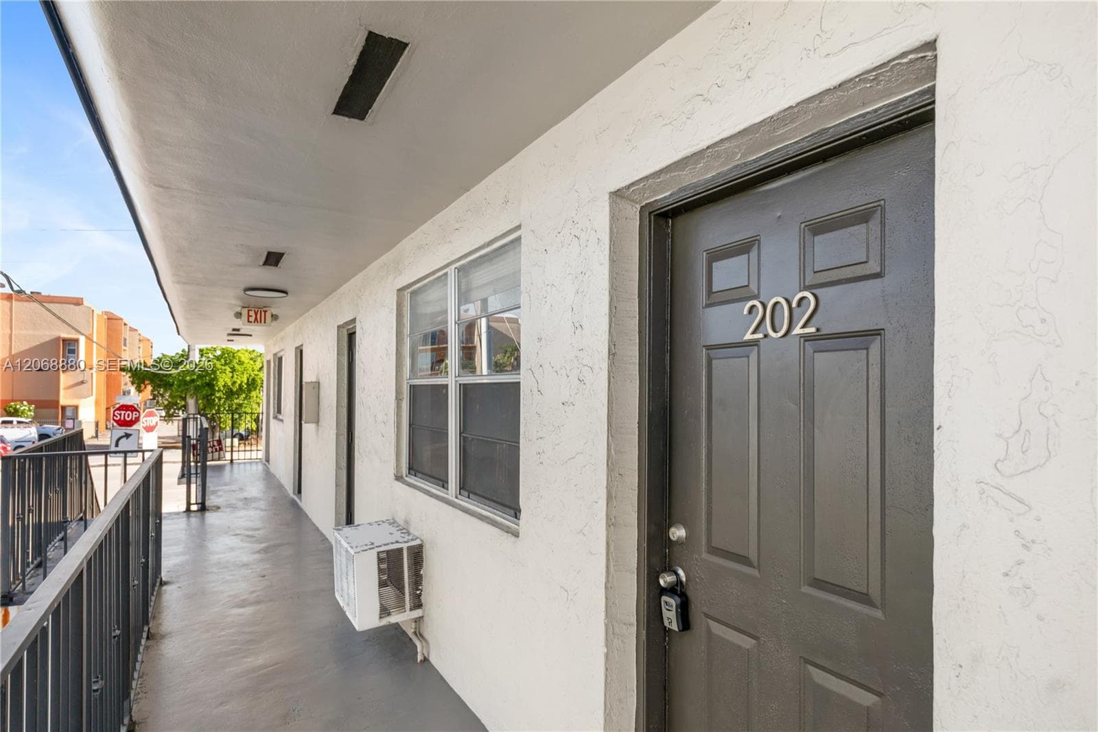 345 W 68th St # 202, Hialeah, FL 33014