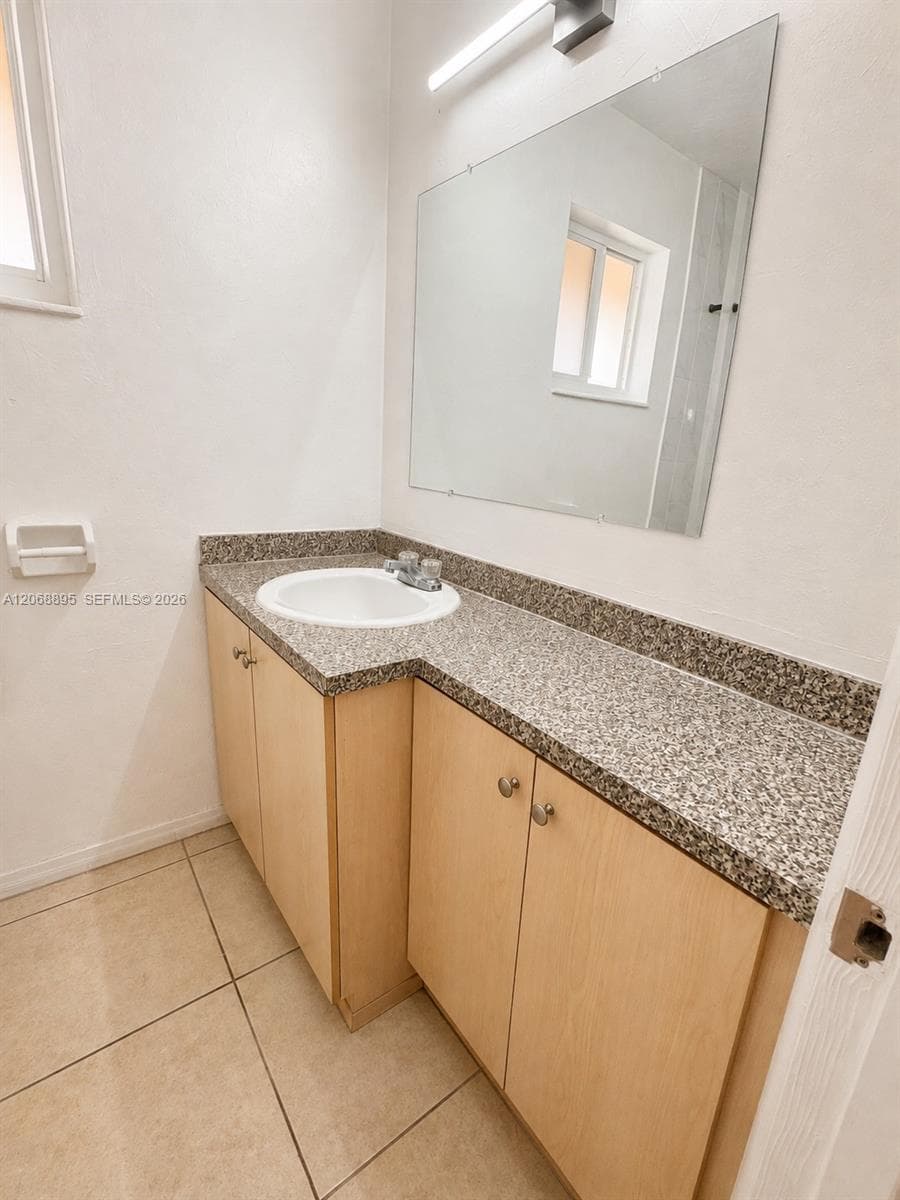 6850 W 14th Ct # 25B, Hialeah, FL 33014 photo 5