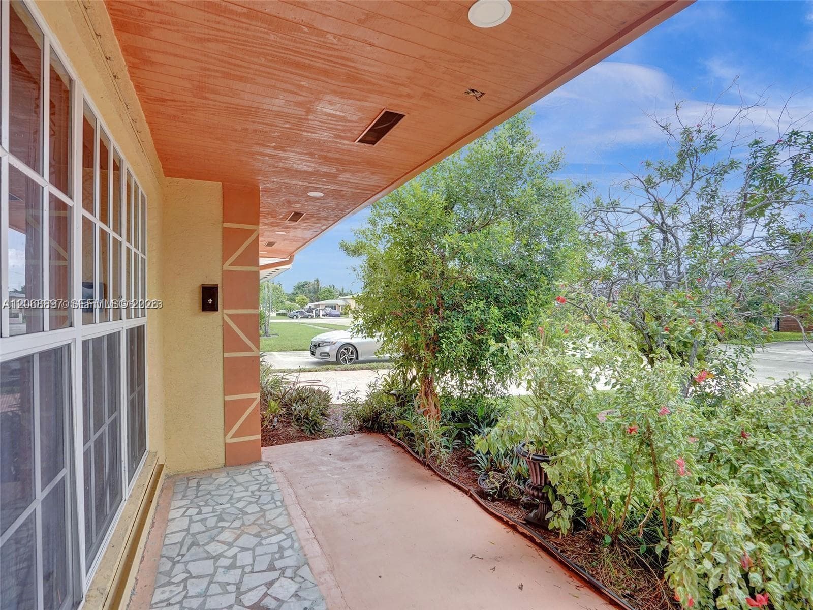 1161 NE 202nd St, Miami, FL 33179 photo 4