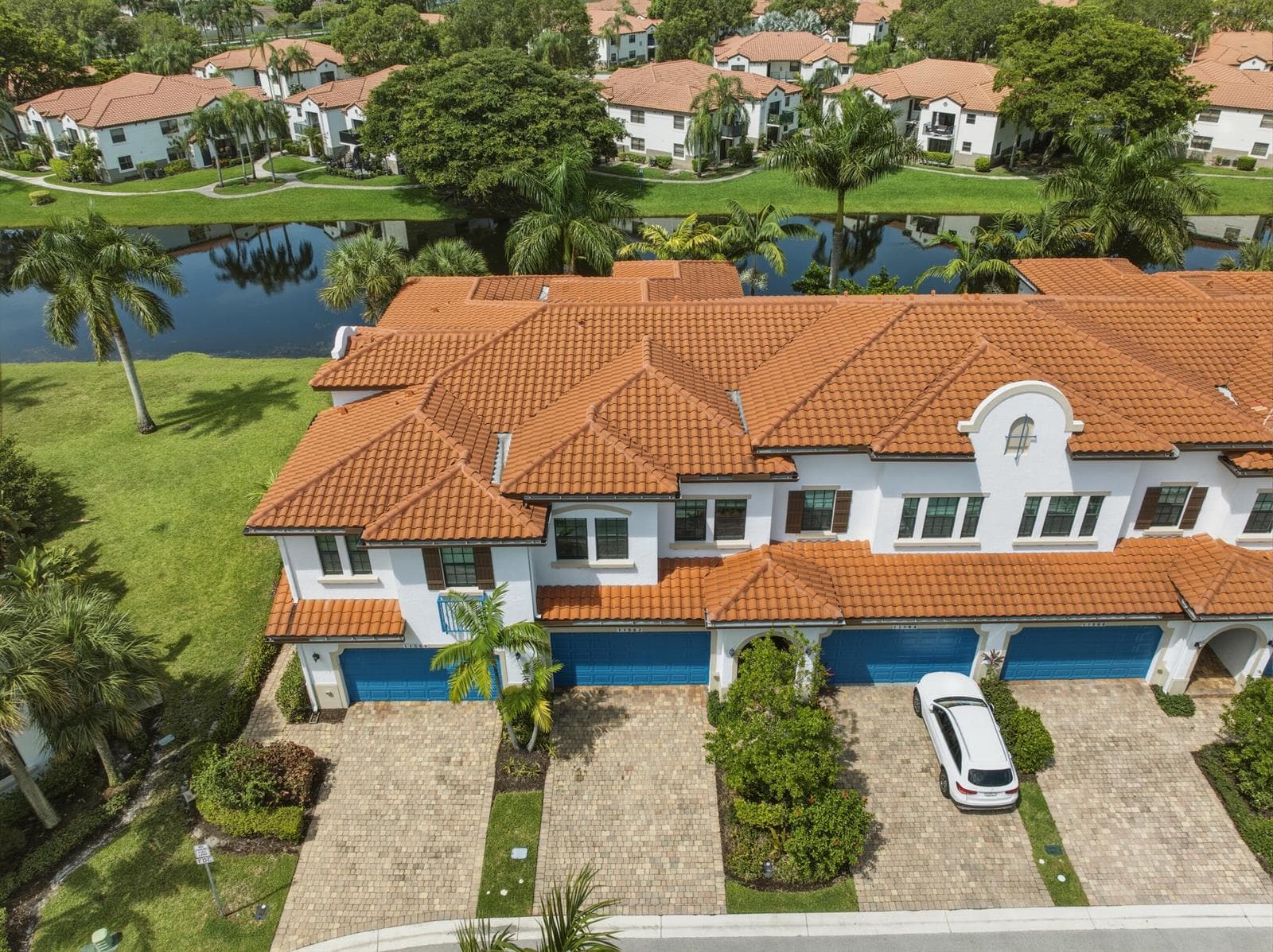 11562 SW 13th Lane, Pembroke Pines, FL 33025 photo 3