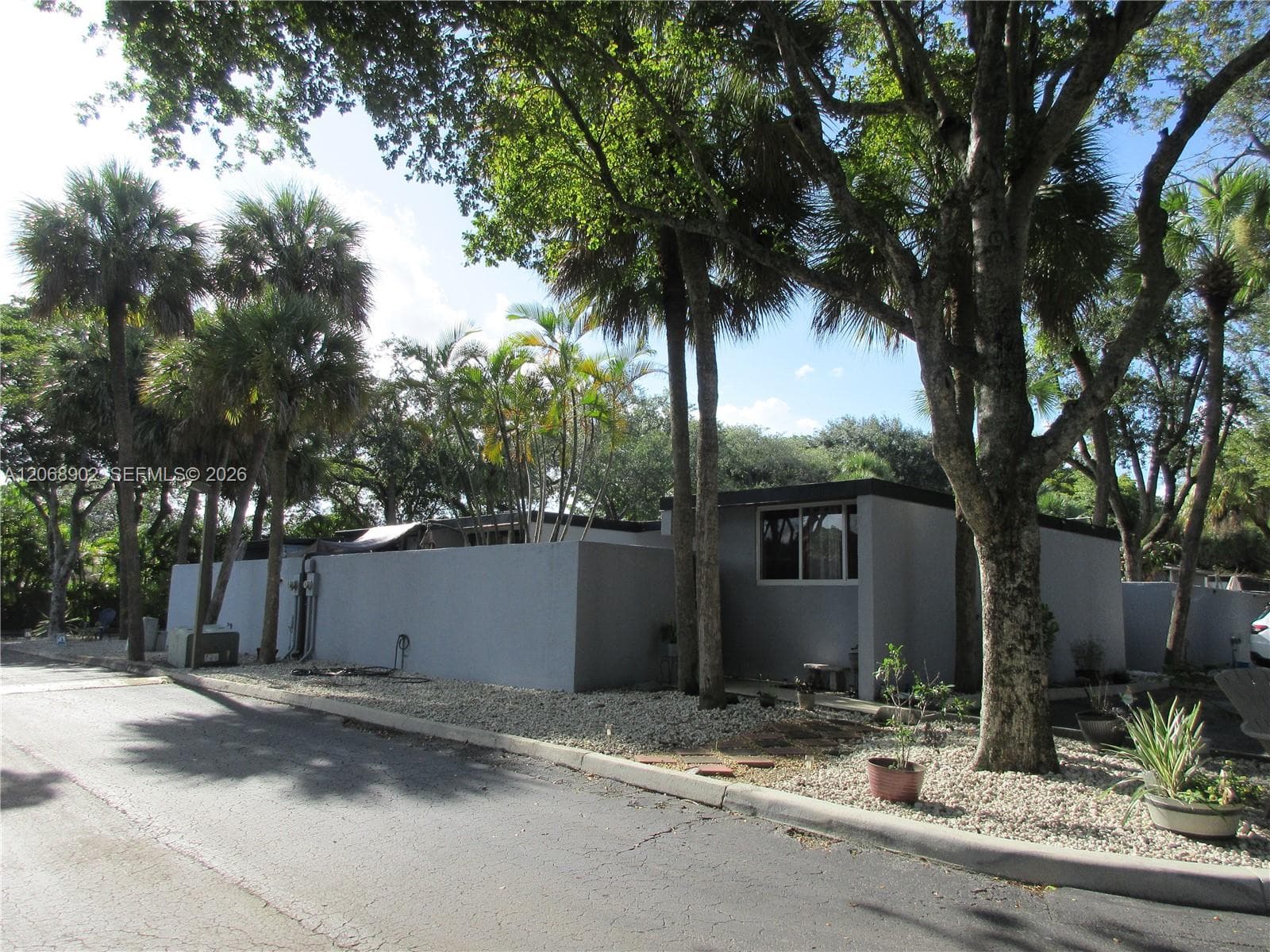 16330 Oak Walk, Miami Lakes, FL 33014 photo 3