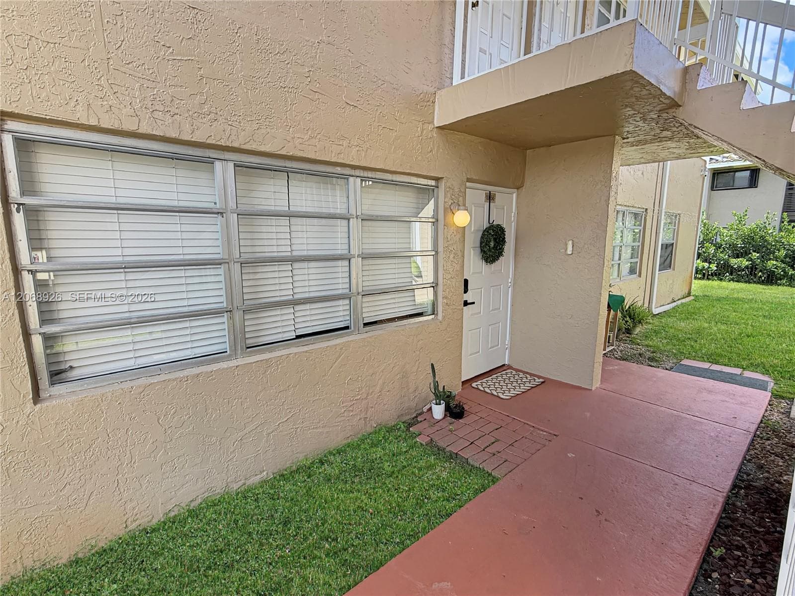 10056 Twin Lakes Dr # 37-D, Coral Springs, FL 33071 photo 2
