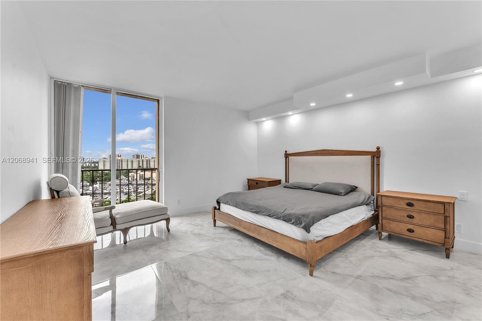 19355 Turnberry Way # 14D, Aventura, FL 33180 photo 2