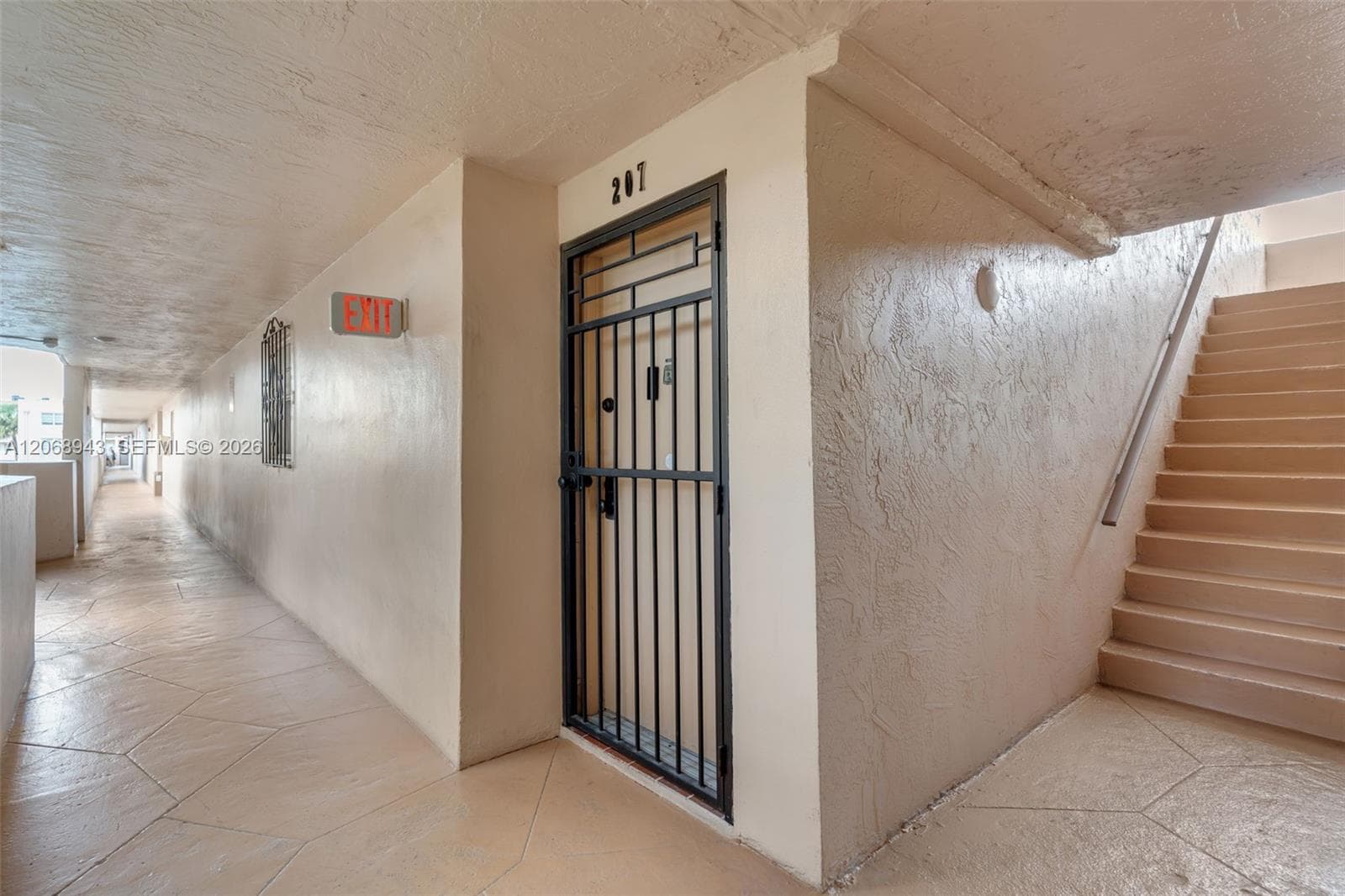 8895 Fontainebleau Blvd # 207, Miami, FL 33172 photo 2