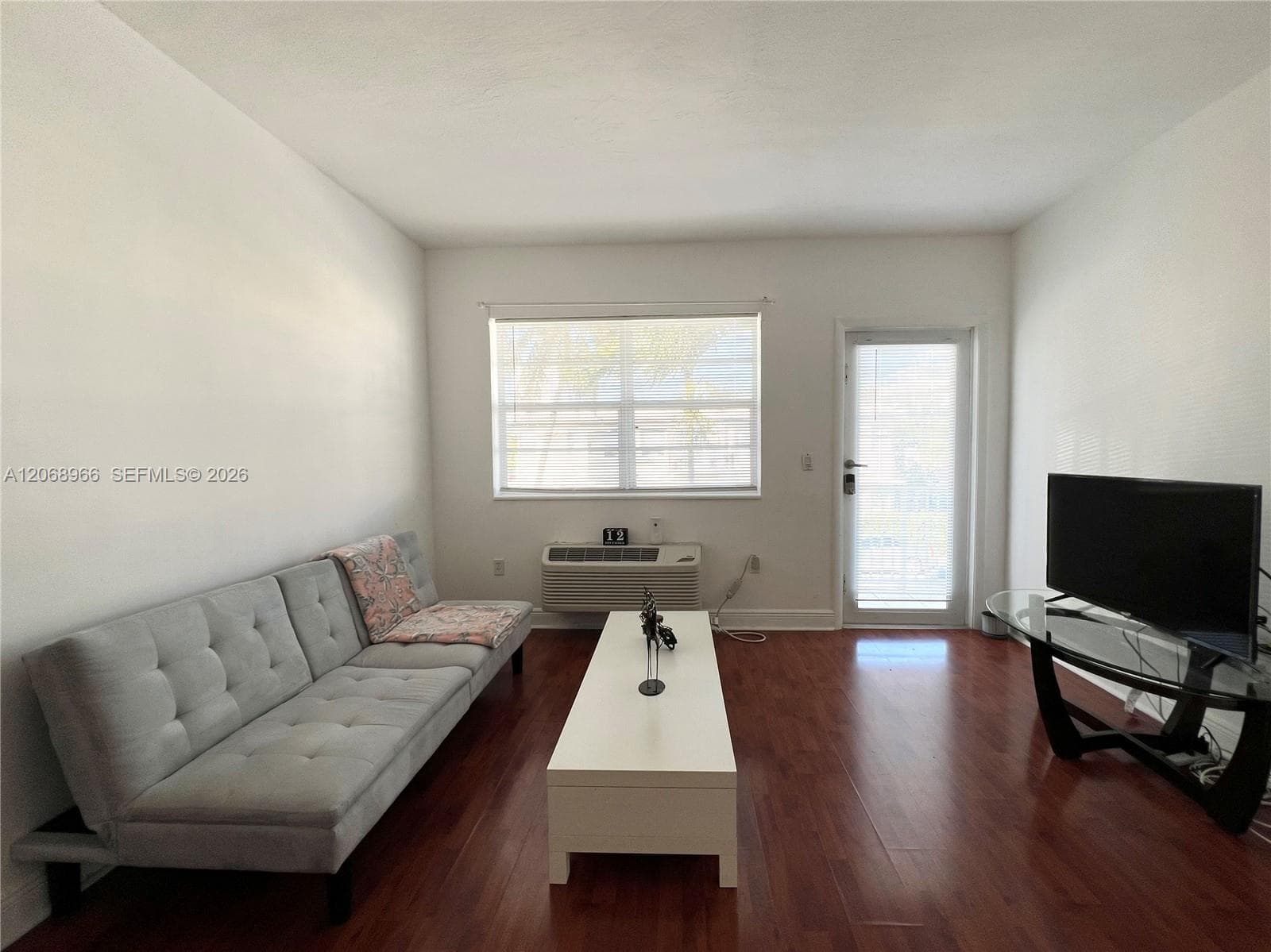 450 77th St # 6, Miami Beach, FL 33141 photo 3