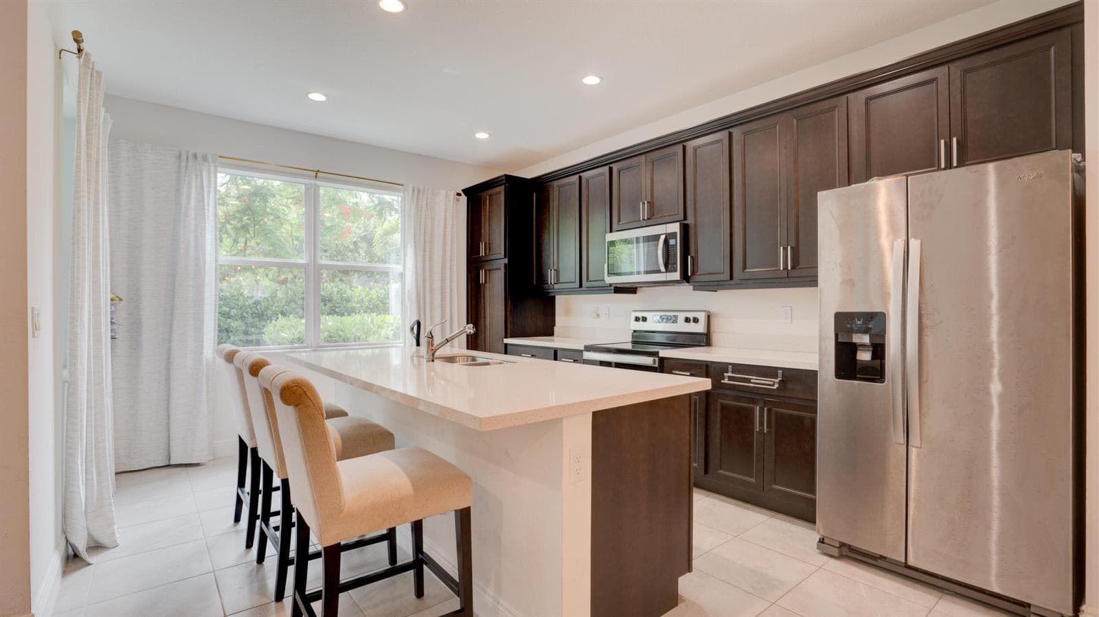 576 PARSONS Way, Deerfield Beach, FL 33442 photo 2