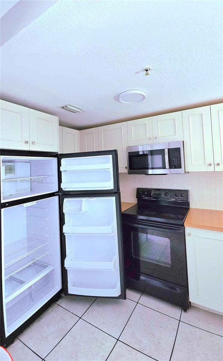 328 NW 12th Ave # 12, Miami, FL 33128 photo 4