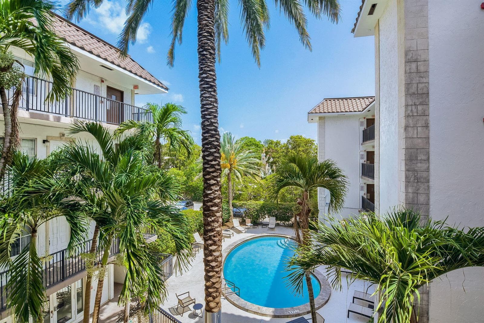 924 SE 2ND Street # 25, Fort Lauderdale, FL 33301 photo 2