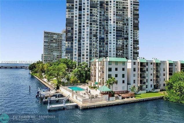 2201 Brickell Ave # 96, Miami, FL 33129