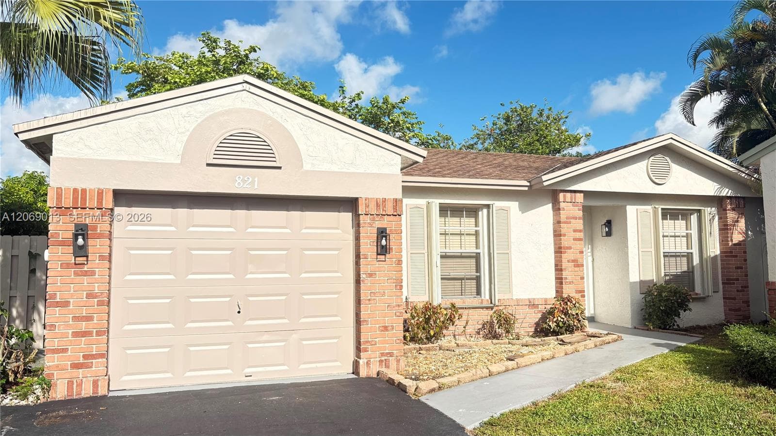 821 W Beckley Sq, Davie, FL 33325