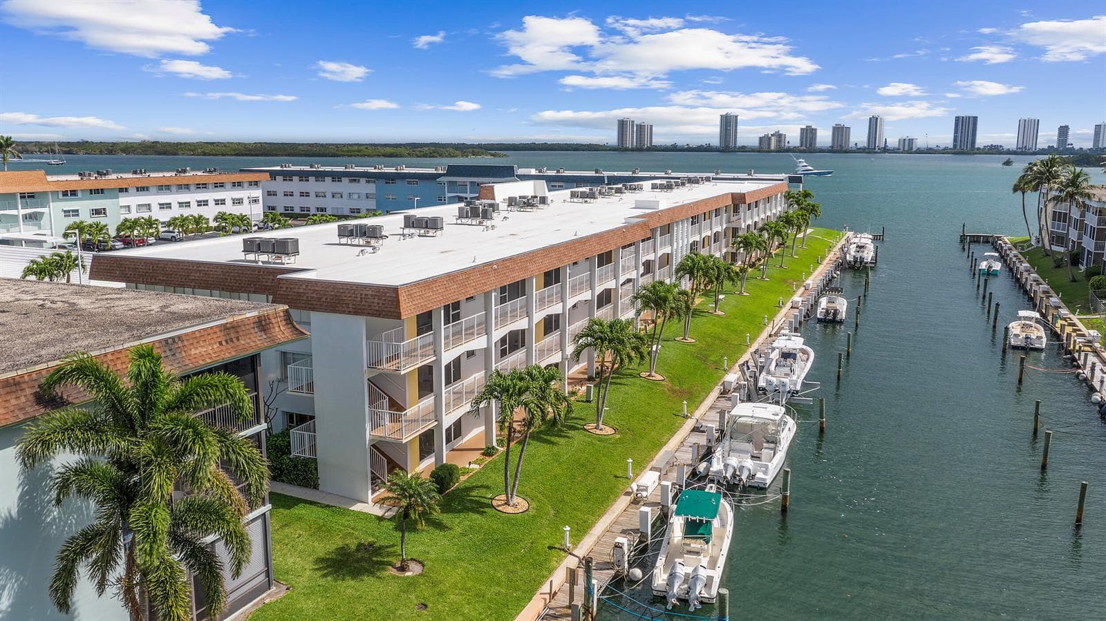 110 SHORE Court # 315, North Palm Beach, FL 33408