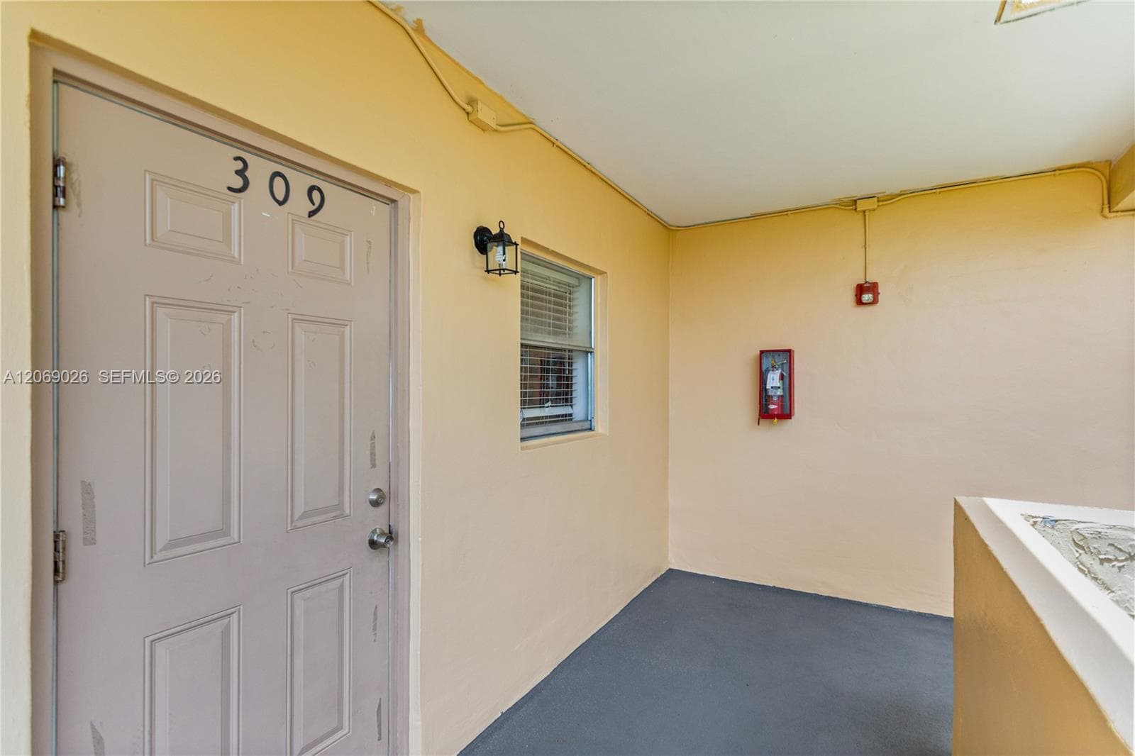 201 Berkley Rd # 309, Hollywood, FL 33024 photo 3