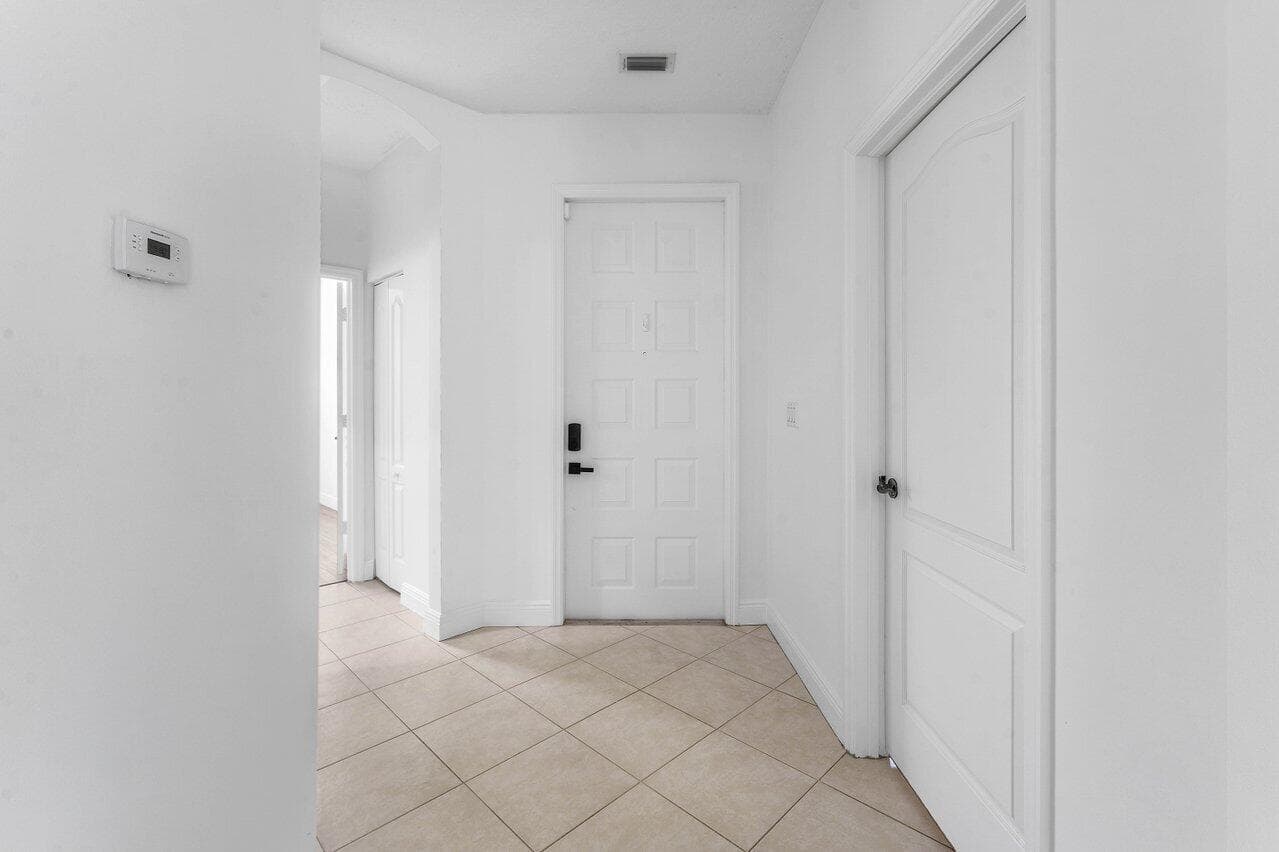 196 Seminole Lakes Drive, Royal Palm Beach, FL 33411 photo 5
