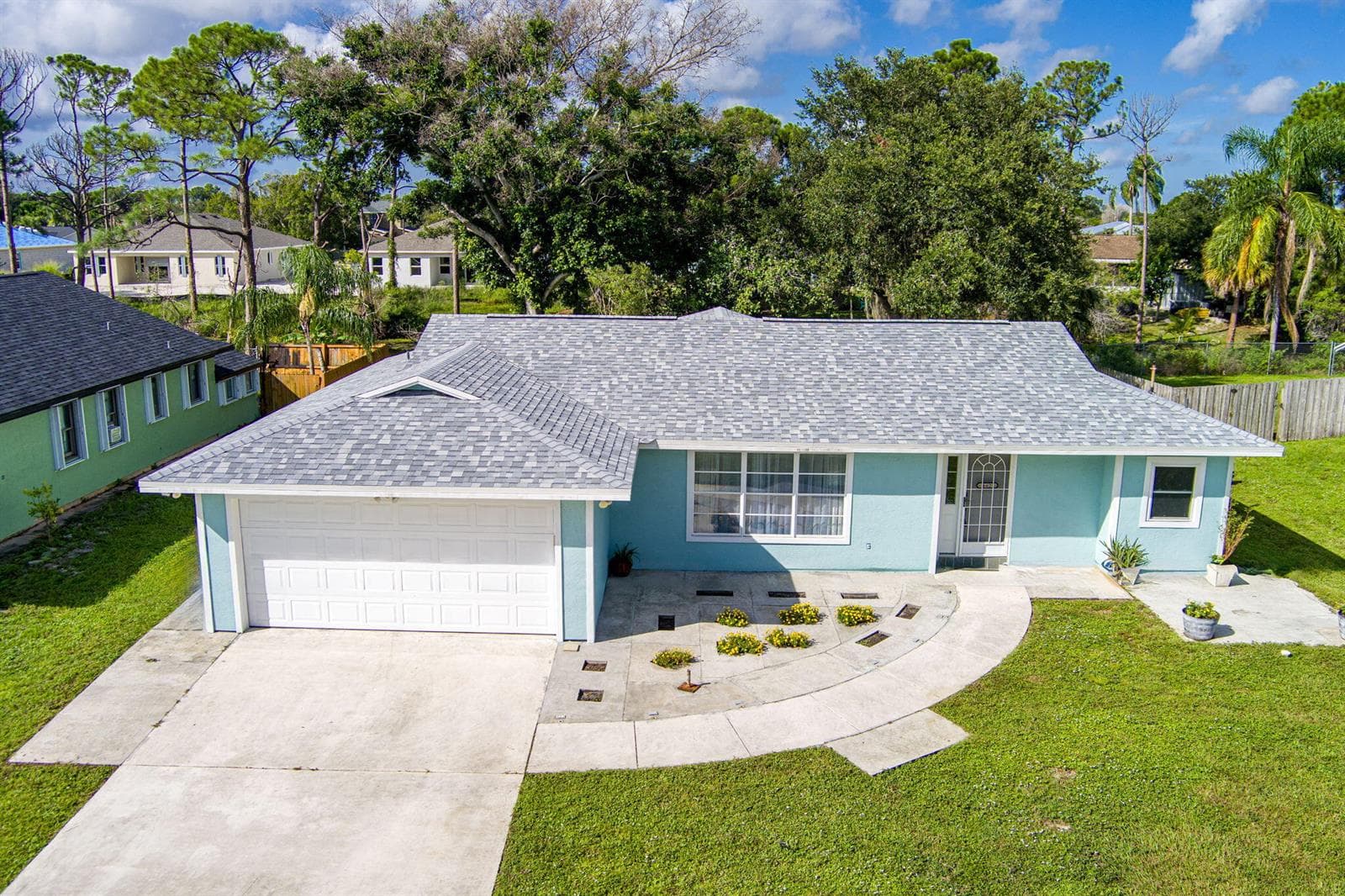 662 SE Essex Drive, Port St. Lucie, FL 34984 photo 2