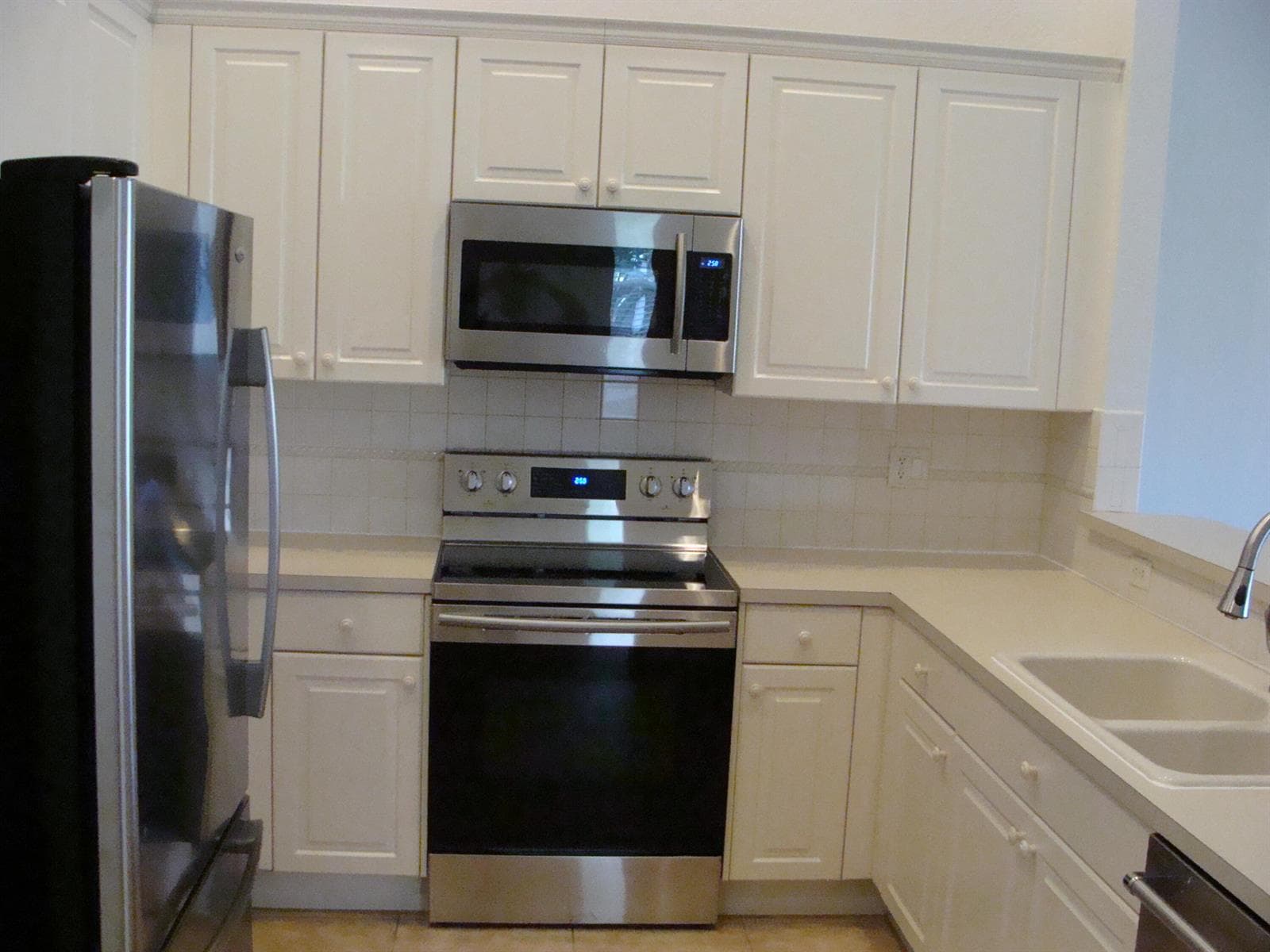 369 W Coral Trace Circle, Delray Beach, FL 33445 photo 2