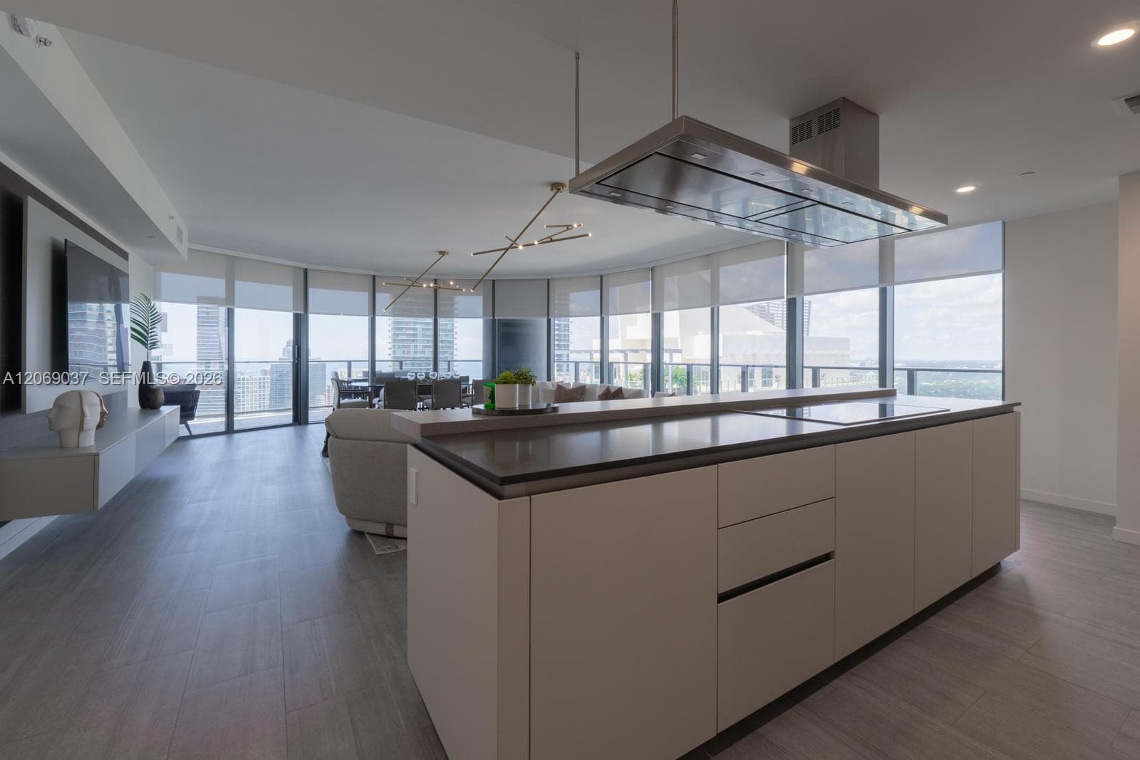 1000 Brickell Plz # 4502, Miami, FL 33131 photo 4