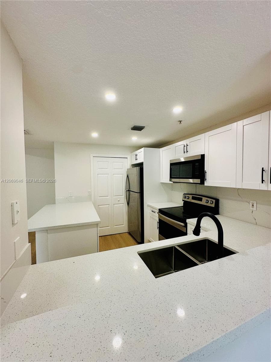 6560 NW 114th Ave # 523, Doral, FL 33178 photo 3