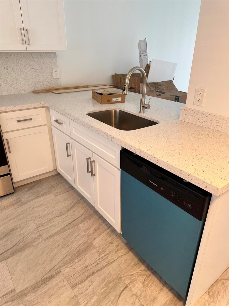 7145 HUNTINGTON Lane # 408, Delray Beach, FL 33446 photo 2