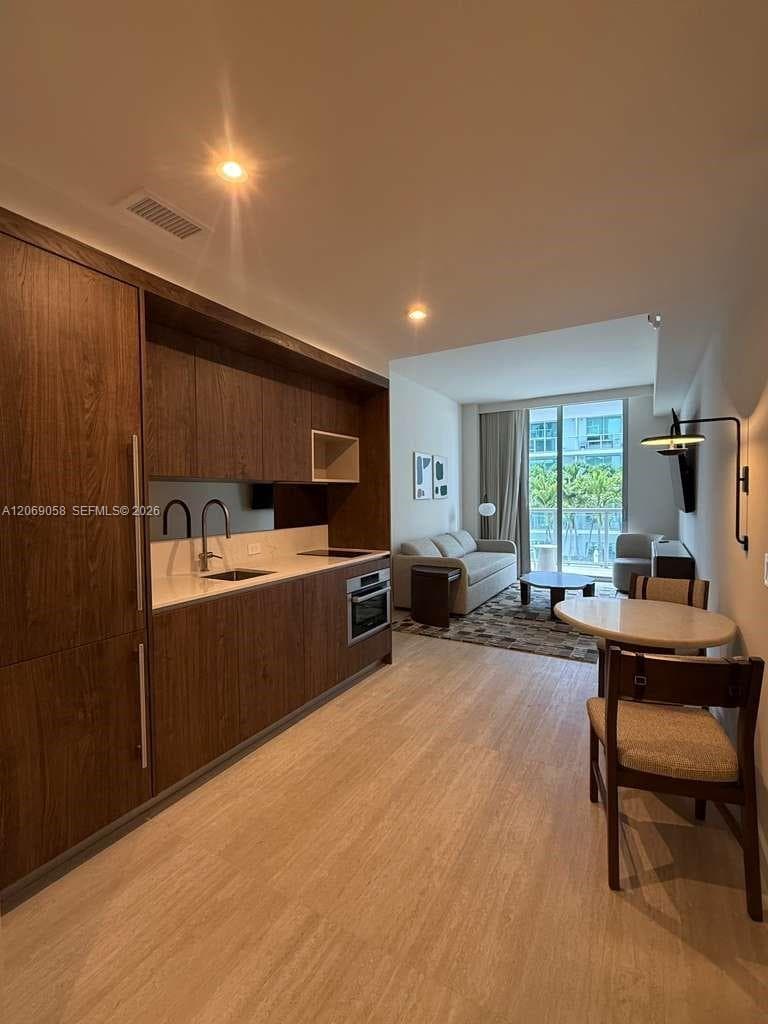 1611 SW 2nd ave # 610, Miami, FL 33129 photo 5