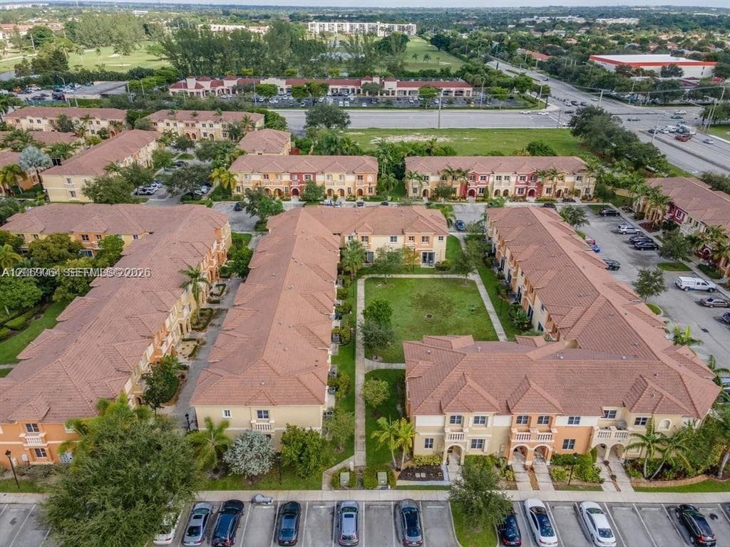8922 SW 18th St, Miramar, FL 33025 photo 3