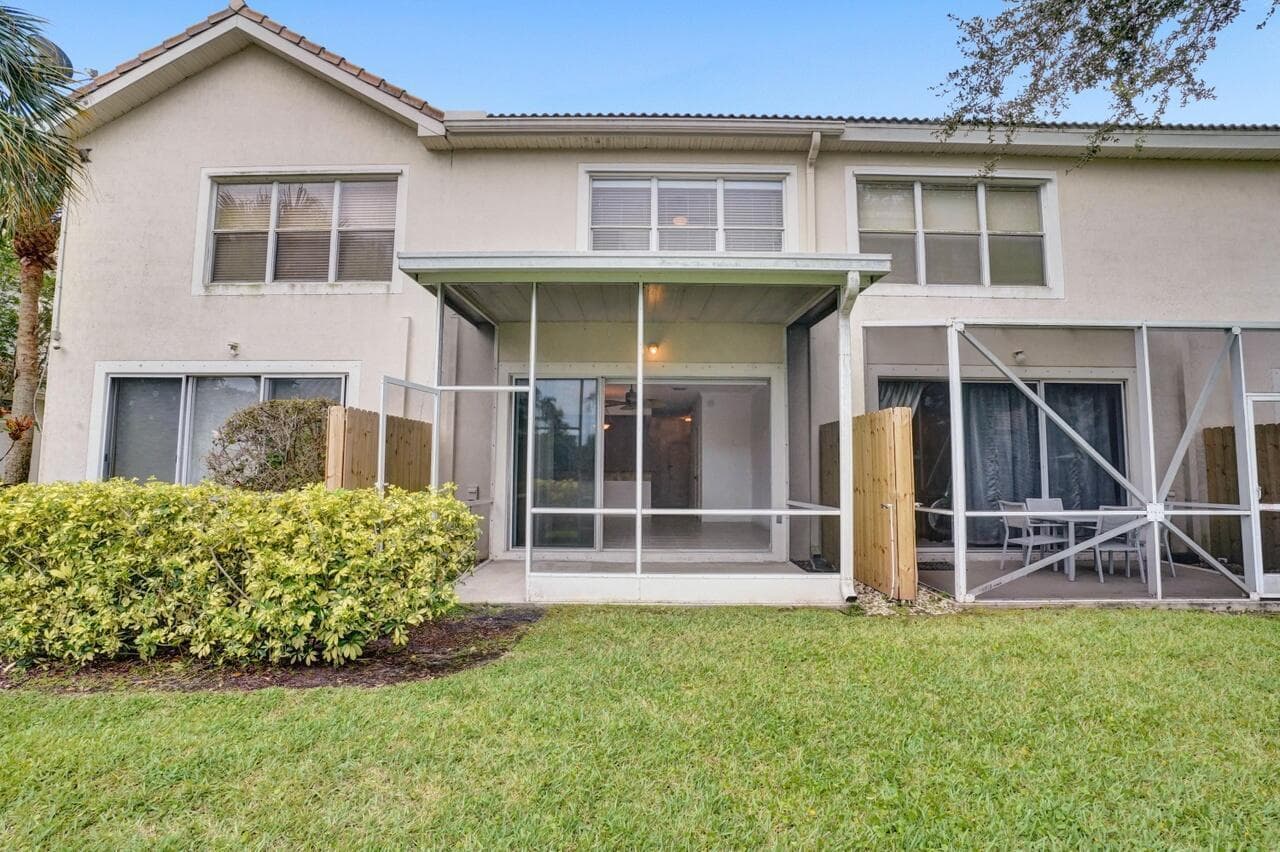 1102 Woodfield Road, FL 33415 photo 3