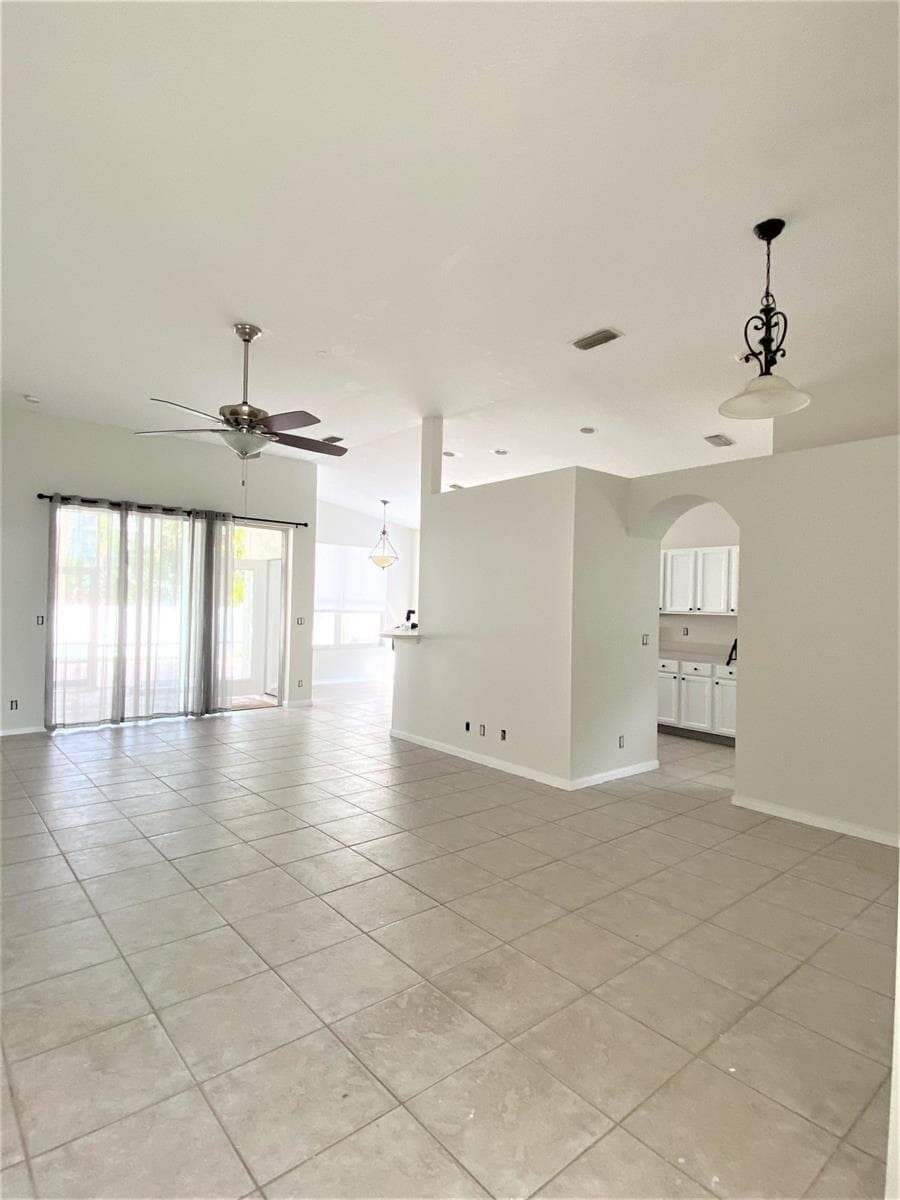 880 NW WATERLILY Place, Jensen Beach, FL 34957 photo 3