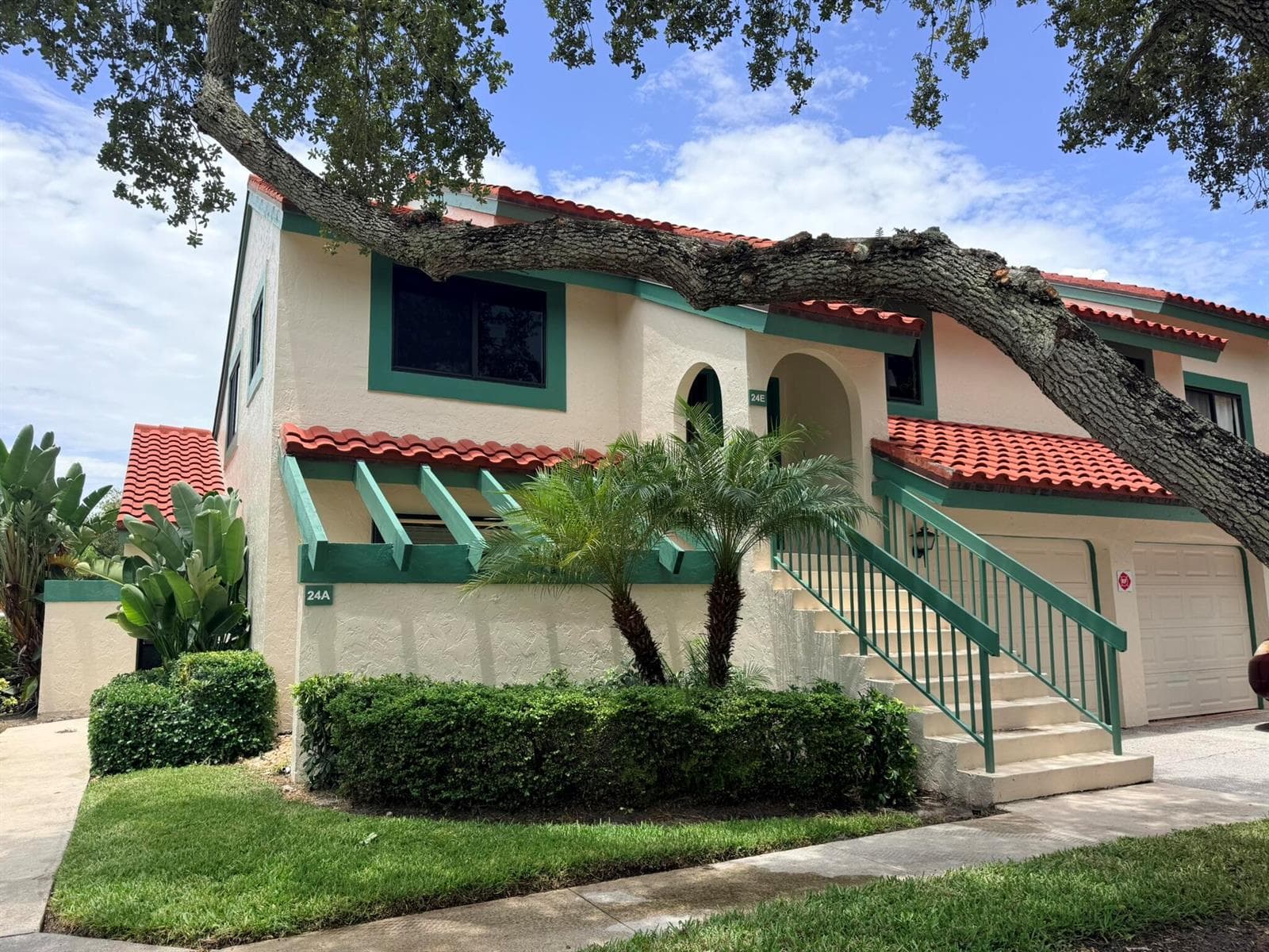24 LEXINGTON Lane W # A, Palm Beach Gardens, FL 33418